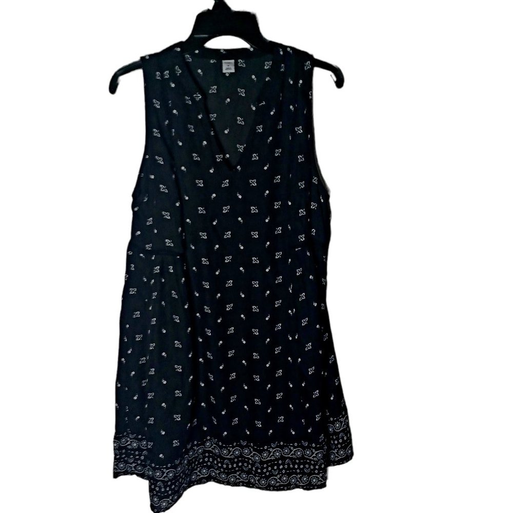 Old Navy Black And White Sleeveless Floral Dress Size Medium
